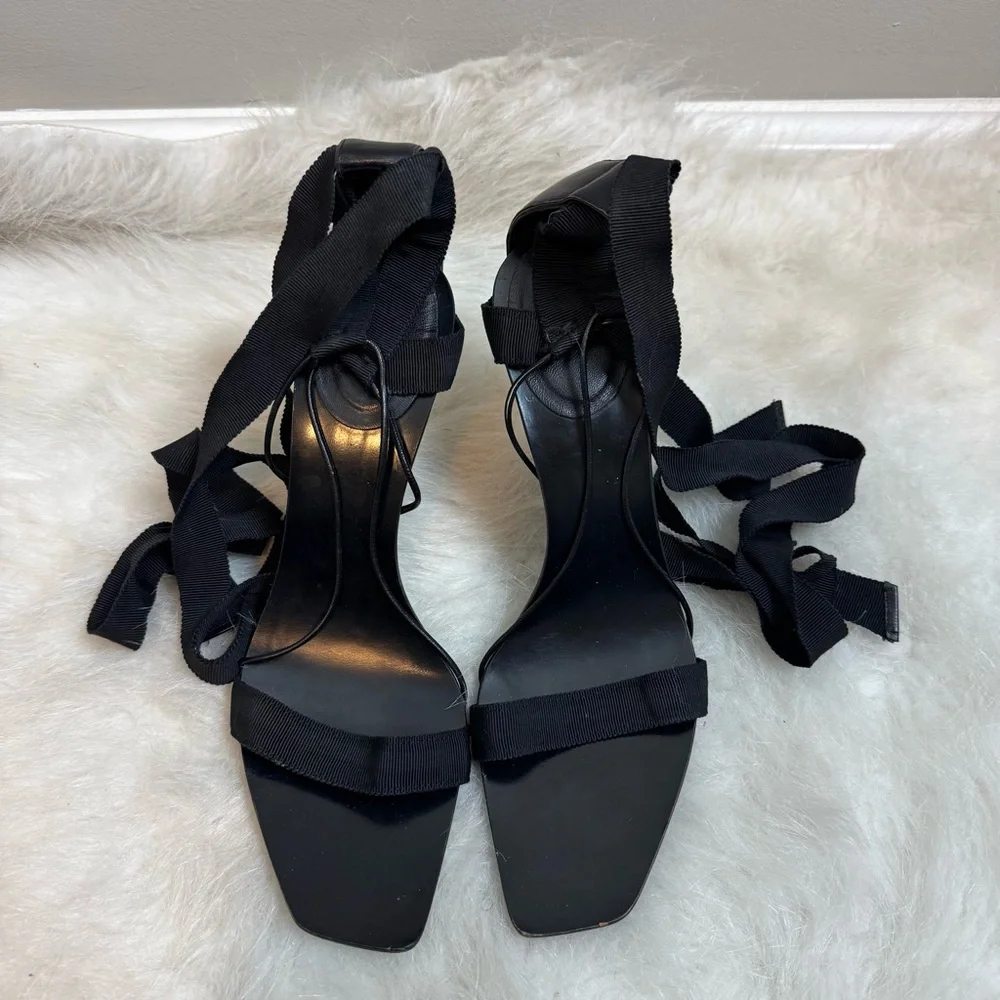Gucci Tom Ford Era 2002 Fall/Winter Runway Lace Up Wrap Heel Sandals 9.5